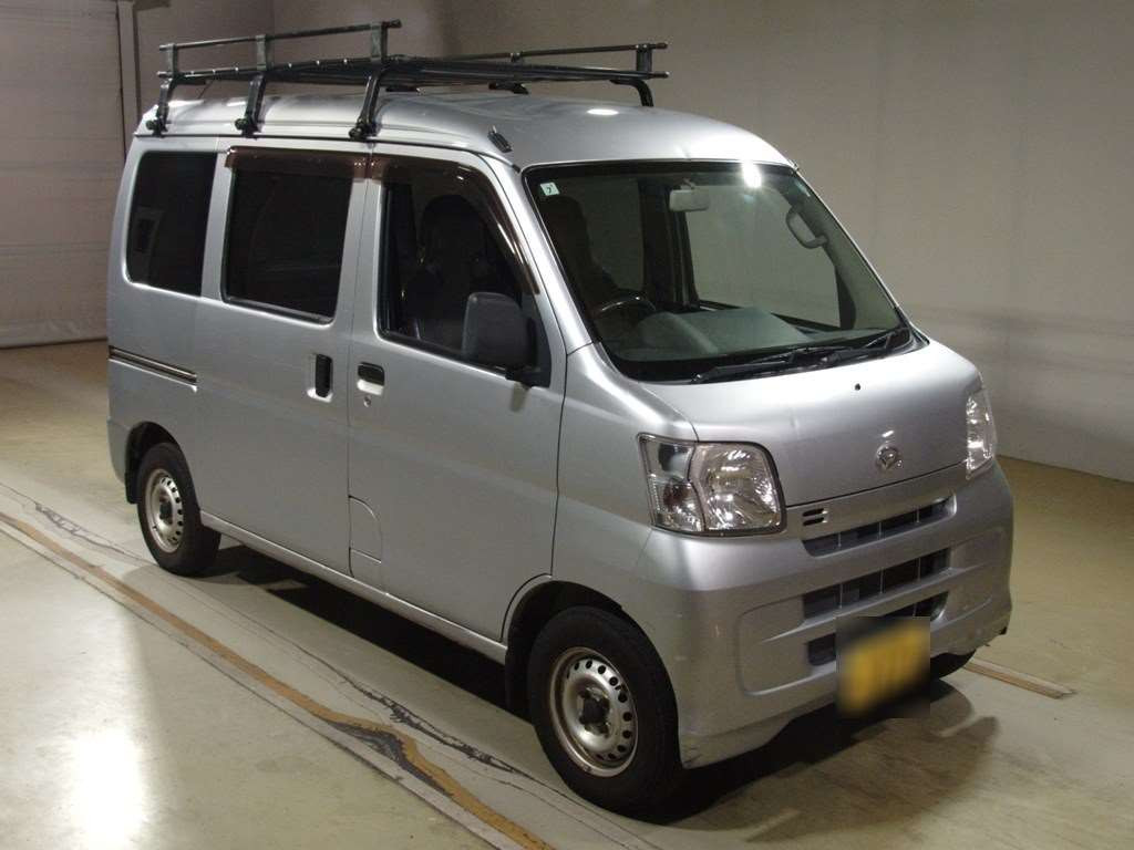 2014 Daihatsu Hijet Cargo S331V[2]