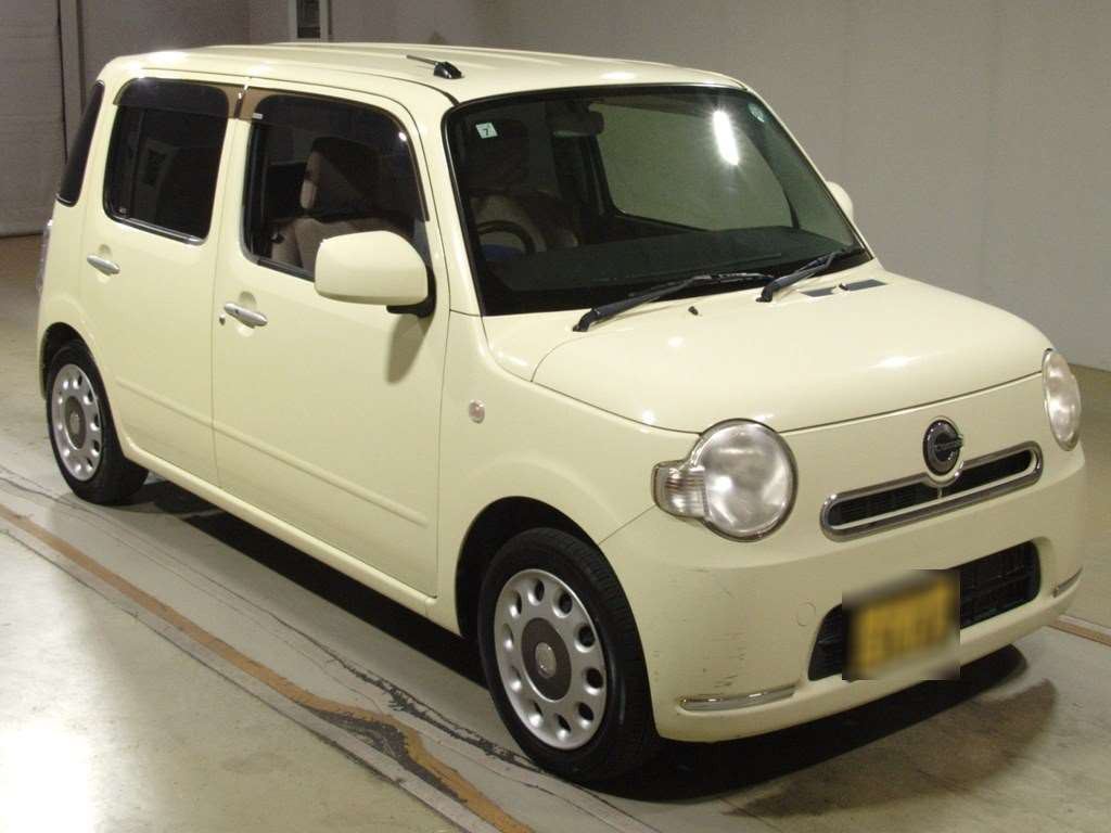 2013 Daihatsu Mira Cocoa L675S[2]