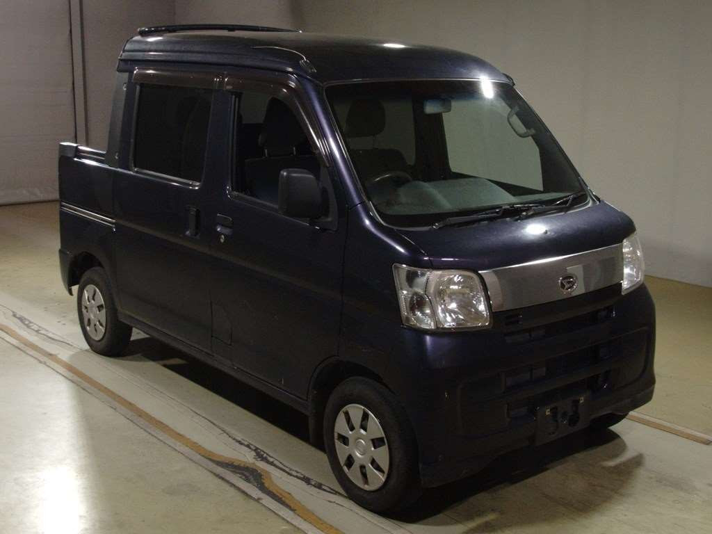 2016 Daihatsu Hijet Cargo S331W[2]