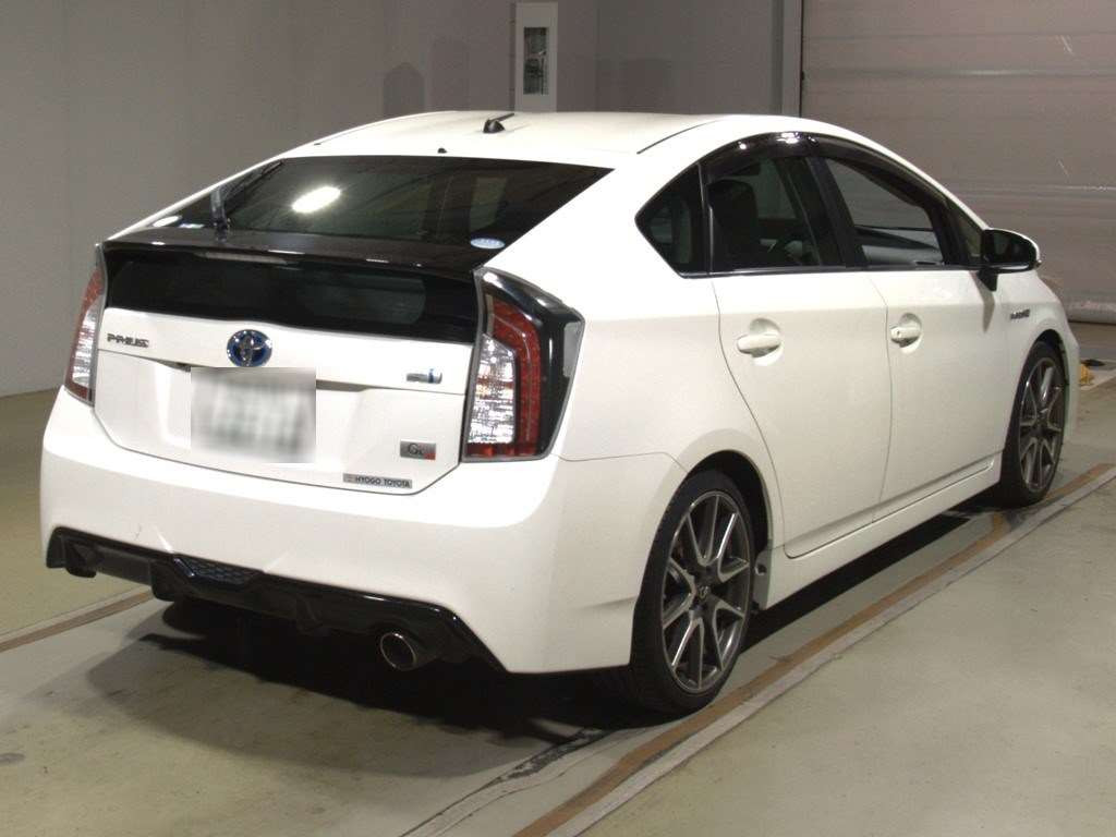 2013 Toyota Prius ZVW30[1]