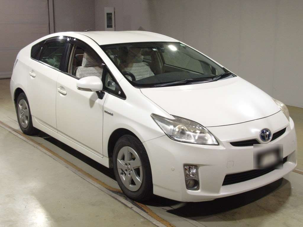 2010 Toyota Prius ZVW30[2]