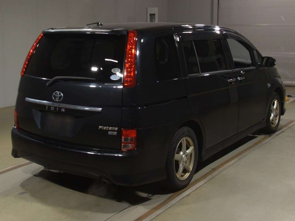 2011 Toyota Isis ZGM11W[1]