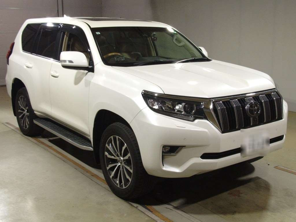 2020 Toyota Land Cruiser Prado GDJ151W[2]