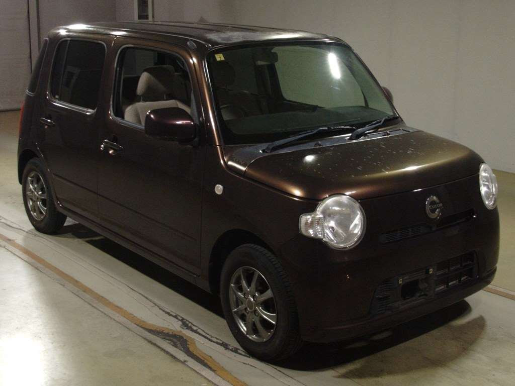 2010 Daihatsu Mira Cocoa L675S[2]