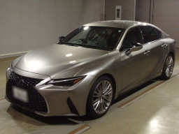 2021 Lexus IS