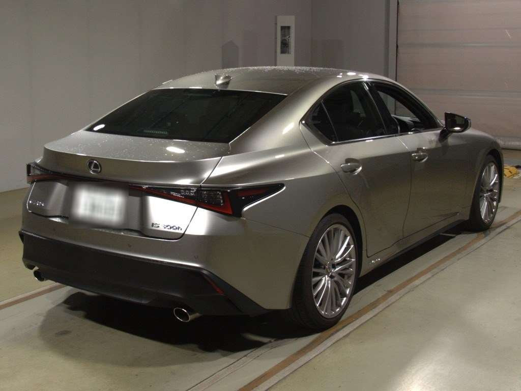 2021 Lexus IS AVE30[1]