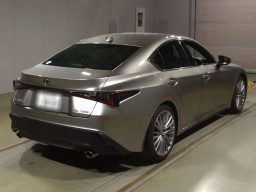 2021 Lexus IS