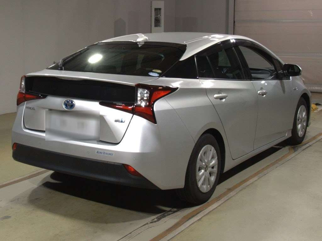 2019 Toyota Prius ZVW51[1]