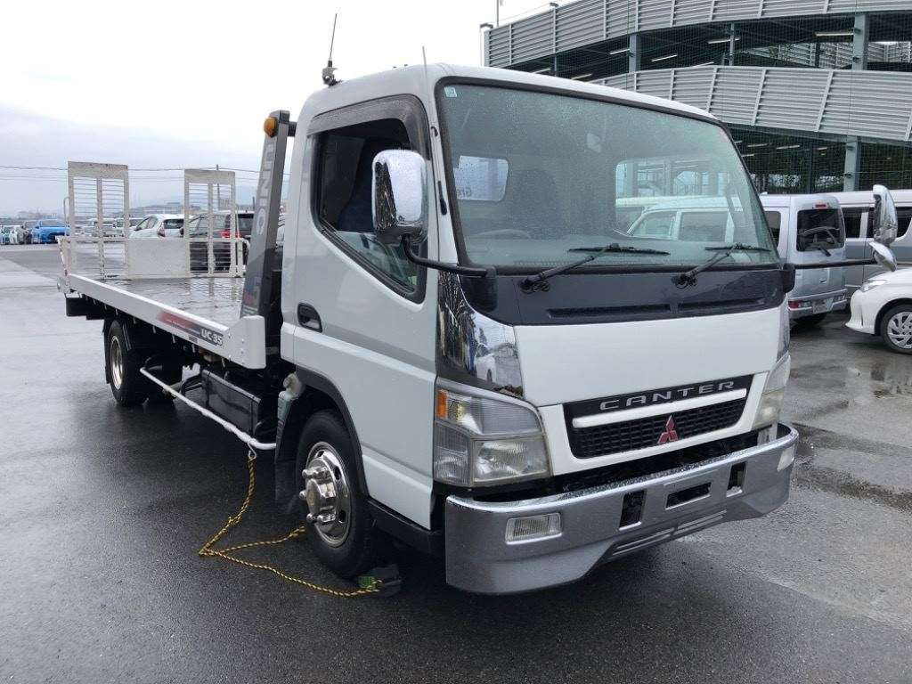 2004 Mitsubishi Fuso Canter FE83EGN[2]