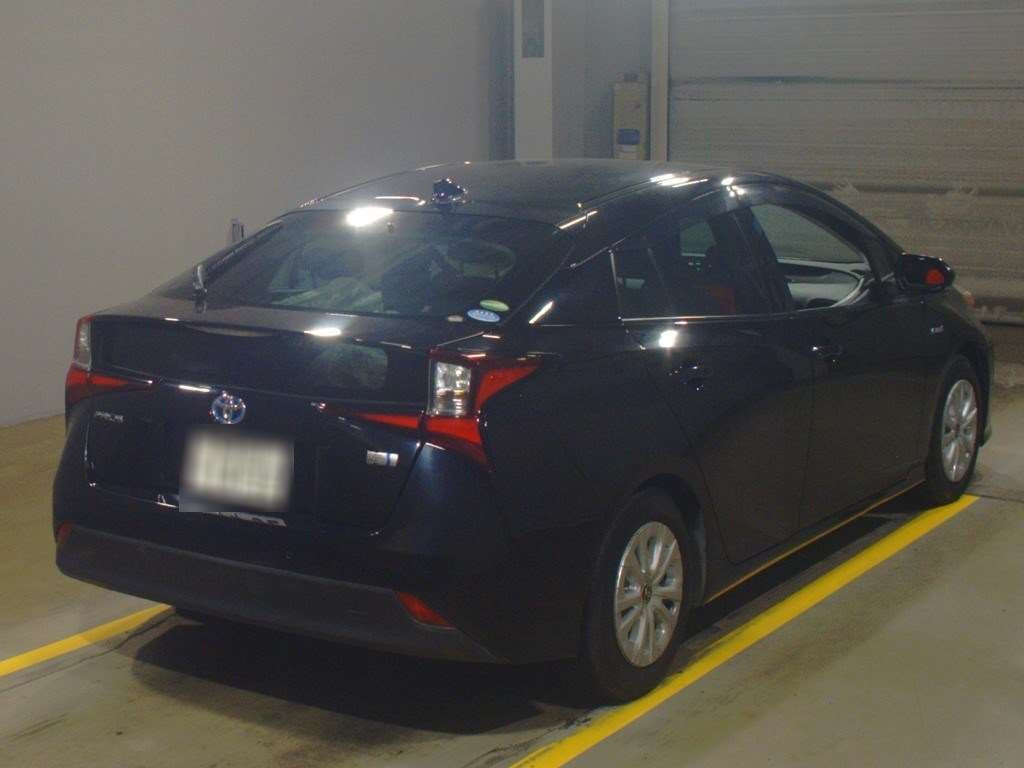 2019 Toyota Prius ZVW51[1]