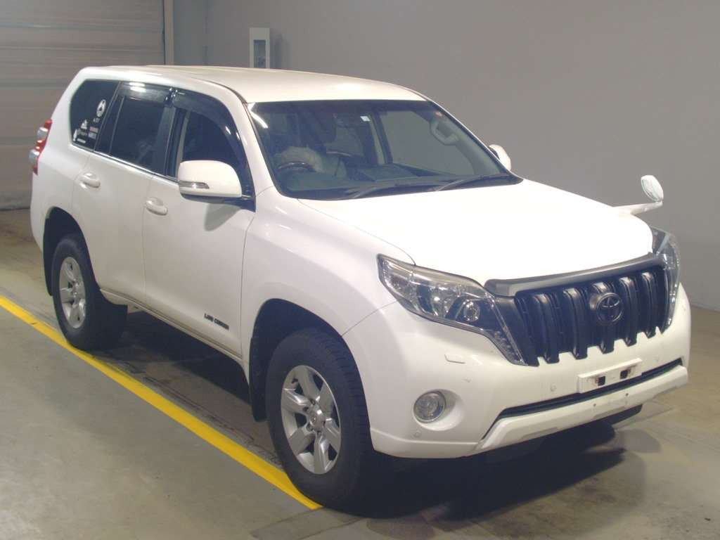 2016 Toyota Land Cruiser Prado GDJ150W[2]