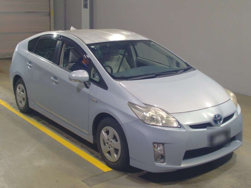 2011 Toyota Prius ZVW30[2]