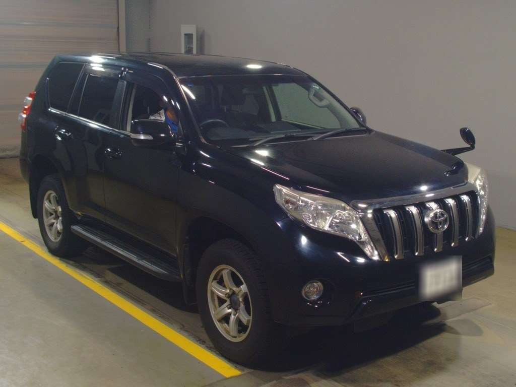 2014 Toyota Land Cruiser Prado TRJ150W[2]