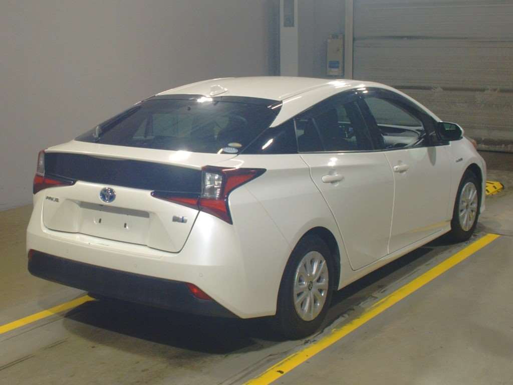 2019 Toyota Prius ZVW51[1]