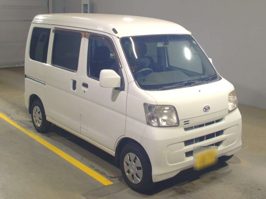 2016 Daihatsu Hijet Cargo S321V[2]