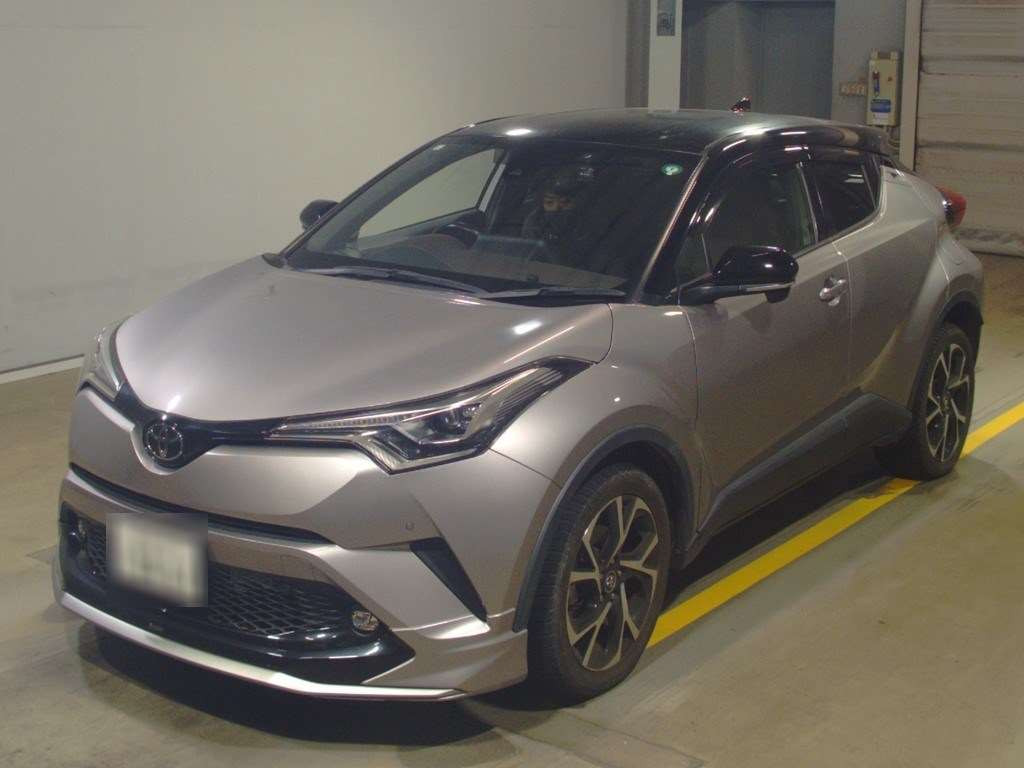 2019 Toyota C-HR NGX50[0]