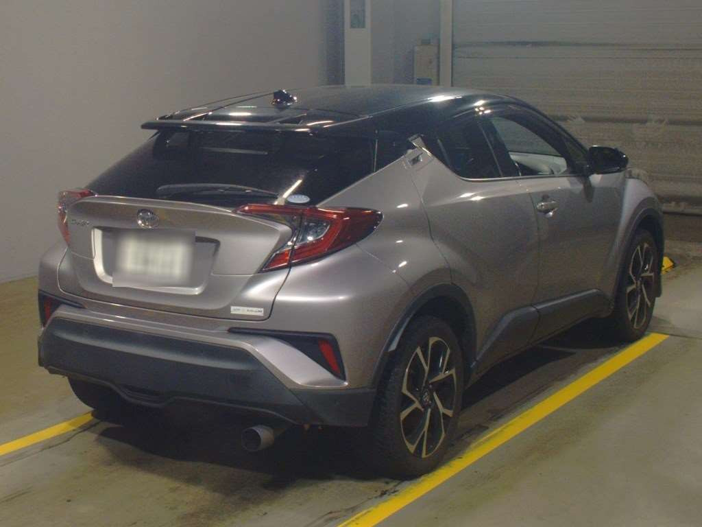 2019 Toyota C-HR NGX50[1]