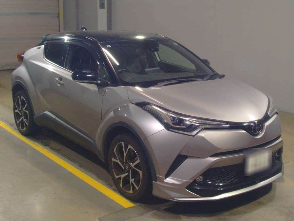 2019 Toyota C-HR NGX50[2]