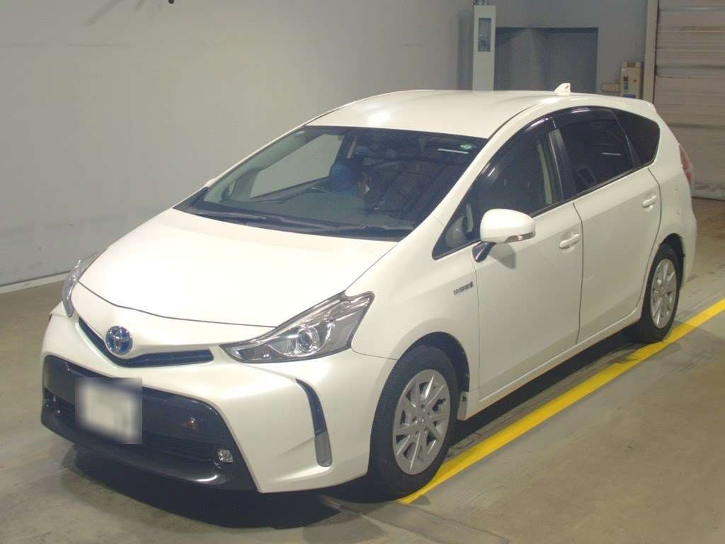 2015 Toyota Prius alpha ZVW41W[0]