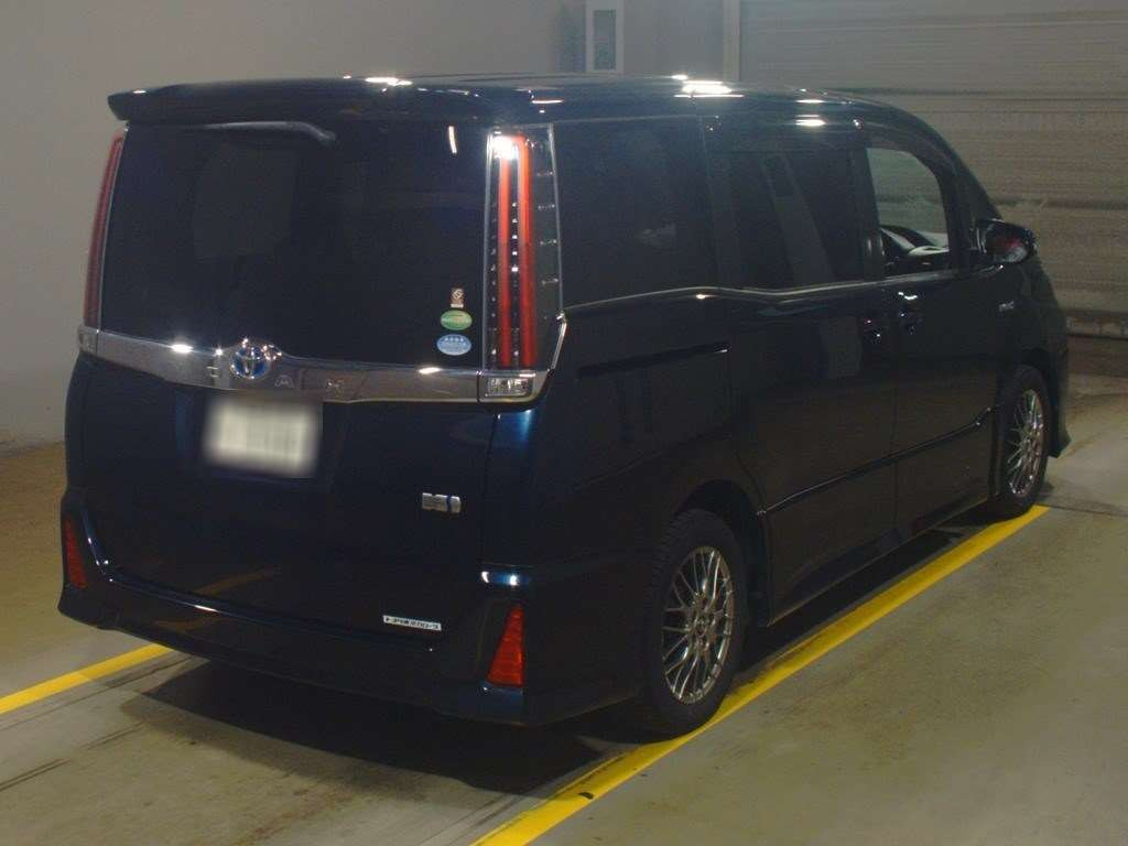 2018 Toyota Noah ZWR80W[1]