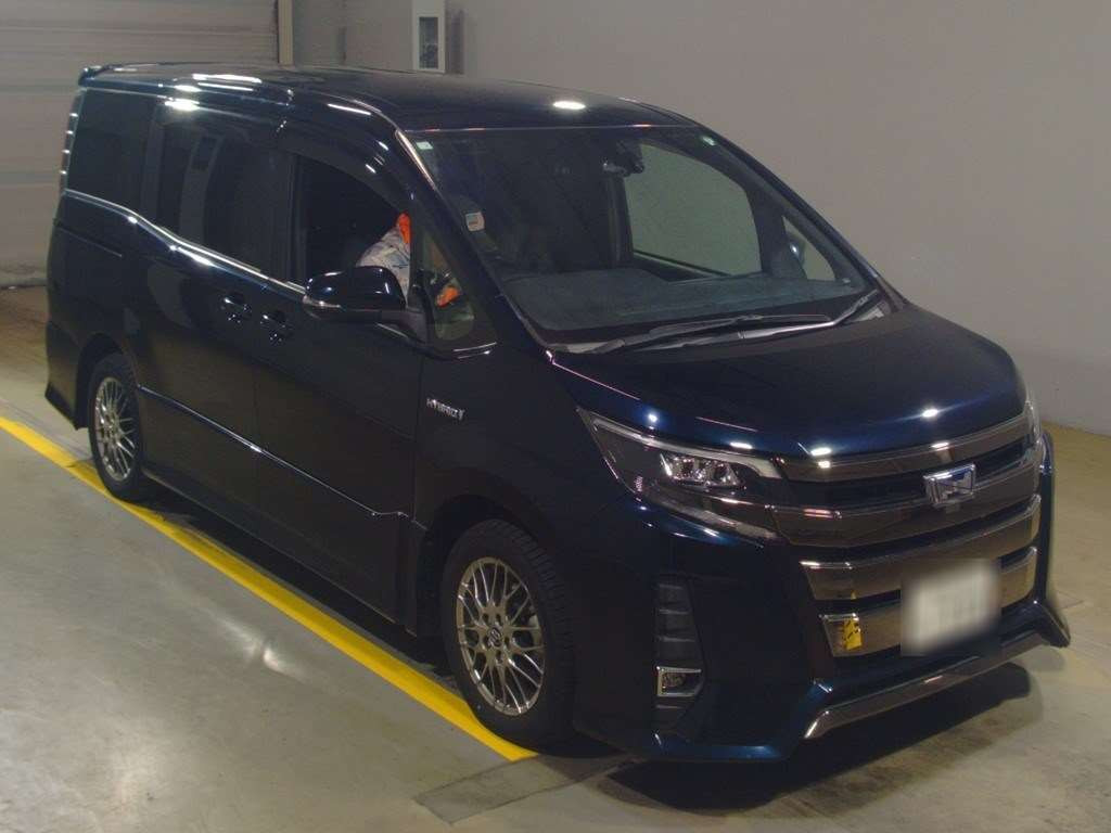 2018 Toyota Noah ZWR80W[2]