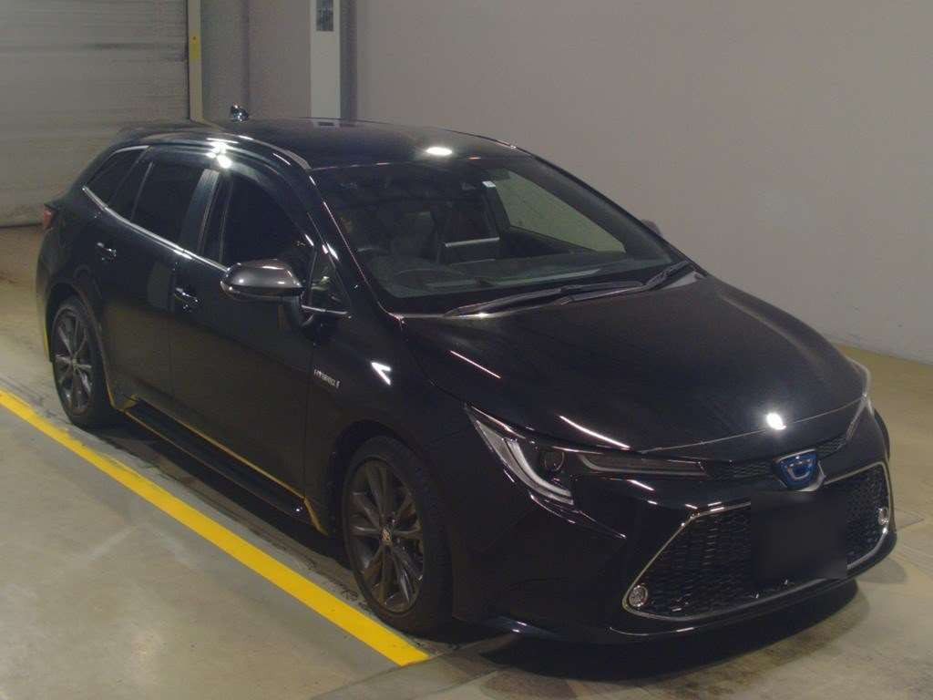 2019 Toyota Corolla Touring Wagon ZWE211W[2]