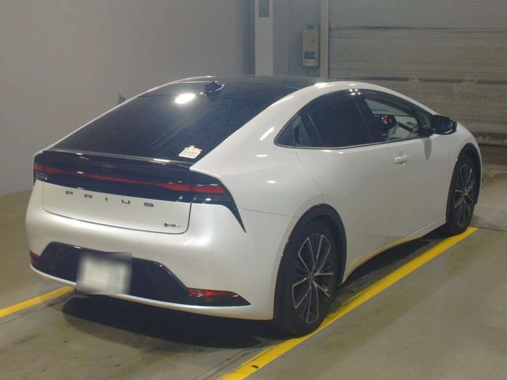 2023 Toyota Prius MXWH60[1]