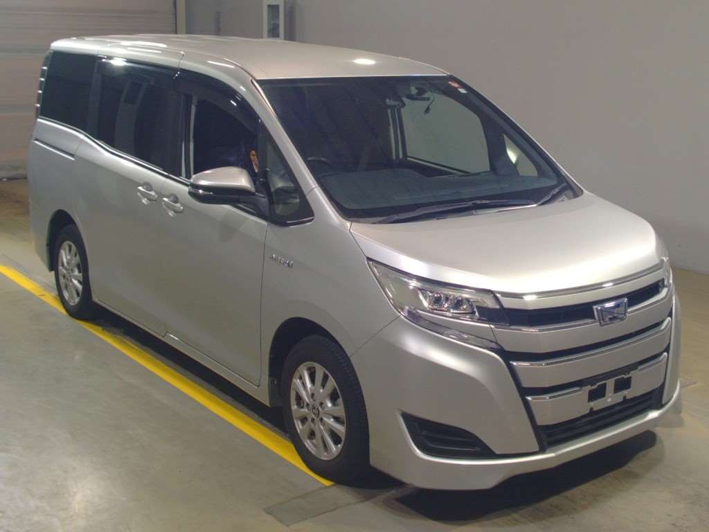 2019 Toyota Noah ZWR80G[2]