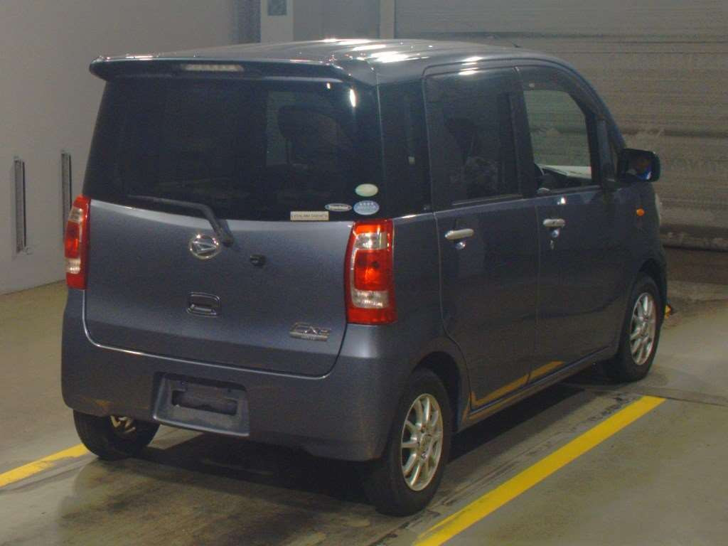 2010 Daihatsu Tanto exe L455S[1]