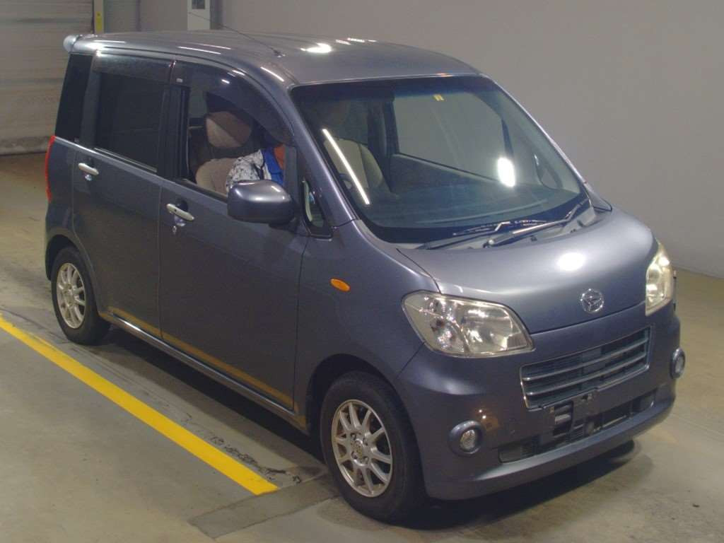 2010 Daihatsu Tanto exe L455S[2]