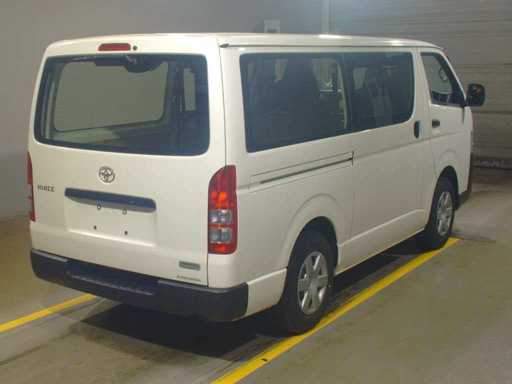 2022 Toyota Hiace Van TRH200V[1]