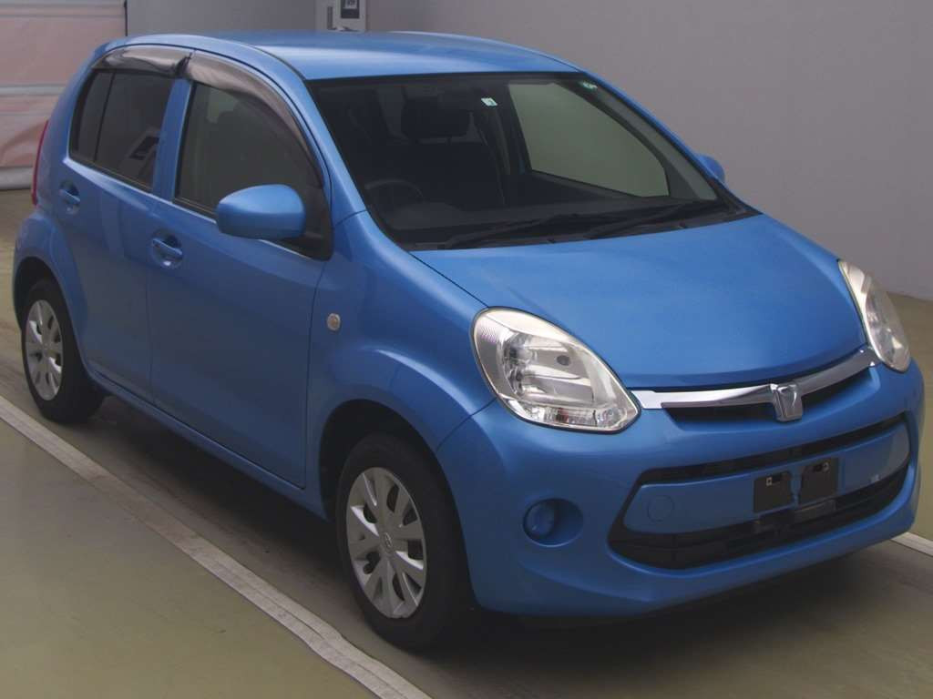 2016 Toyota Passo KGC30[2]