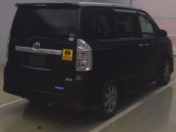 2009 Toyota Voxy