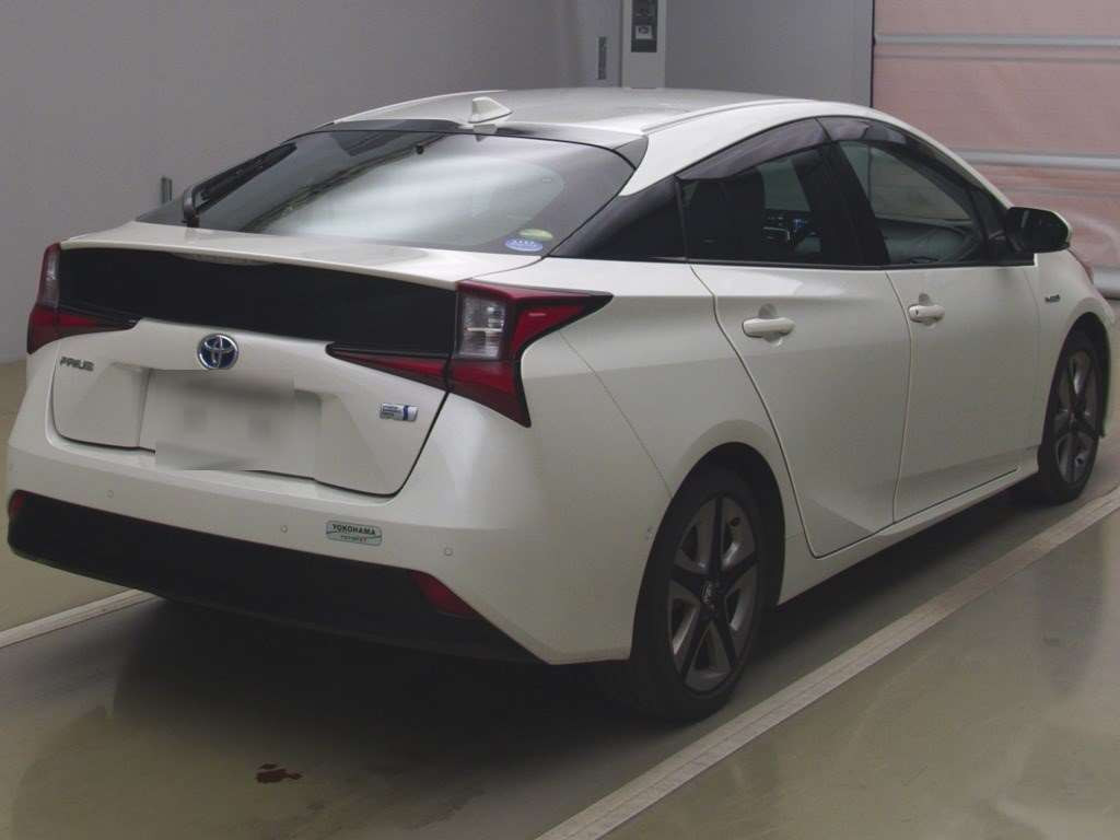 2019 Toyota Prius ZVW51[1]