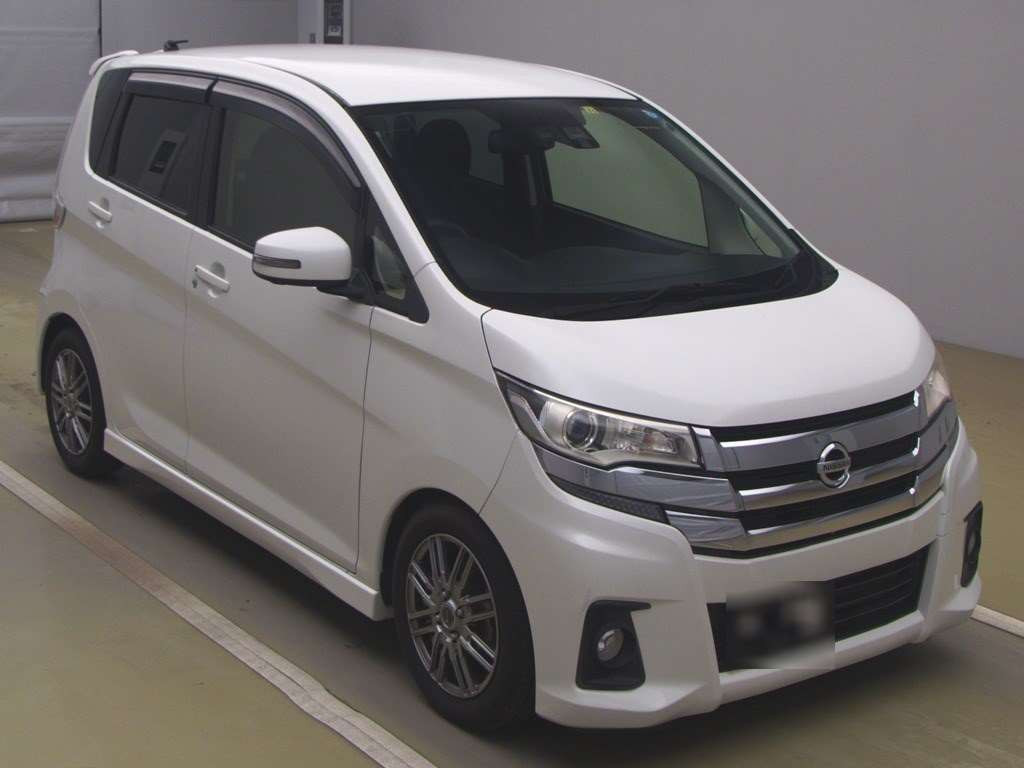 2015 Nissan DAYZ B21W[2]