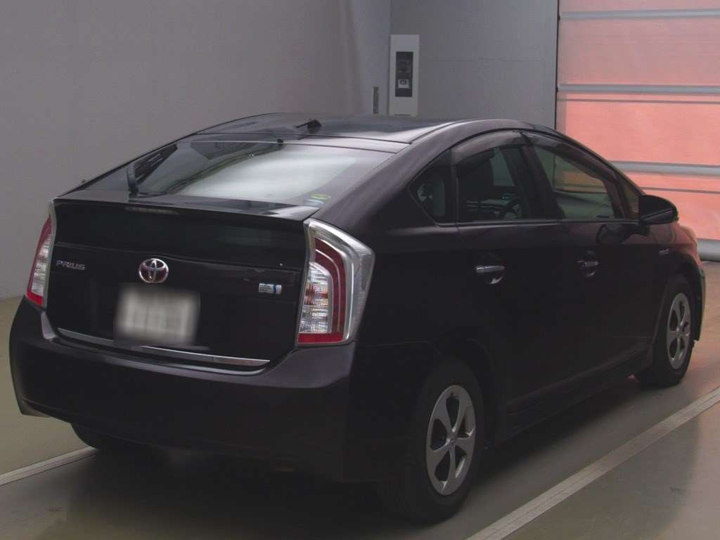 2014 Toyota Prius ZVW30[1]