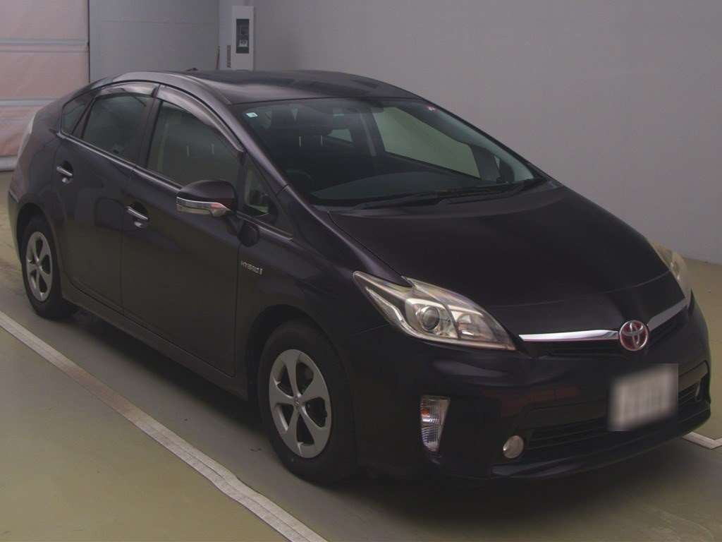 2014 Toyota Prius ZVW30[2]