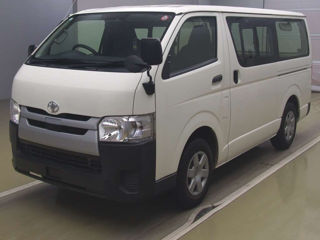 2018 Toyota Hiace Van TRH200V[0]