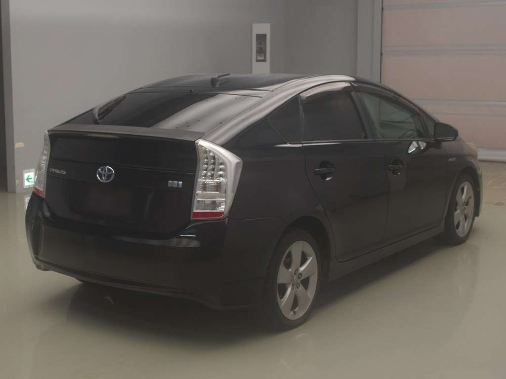 2011 Toyota Prius ZVW30[1]