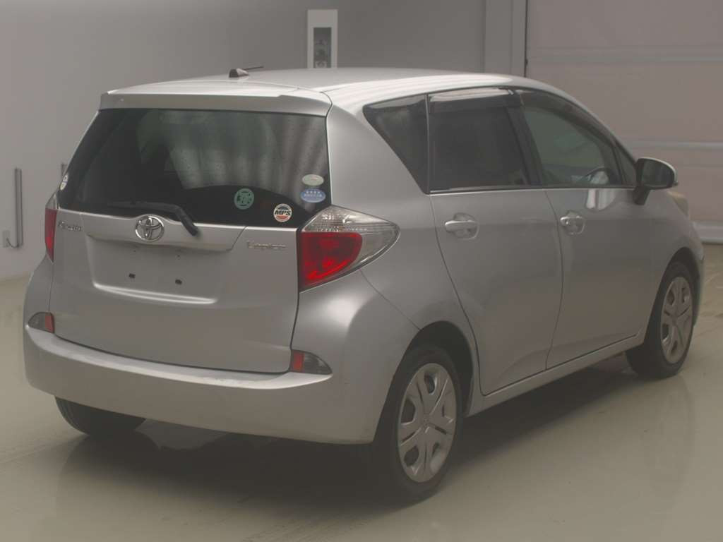 2010 Toyota Ractis NSP120[1]