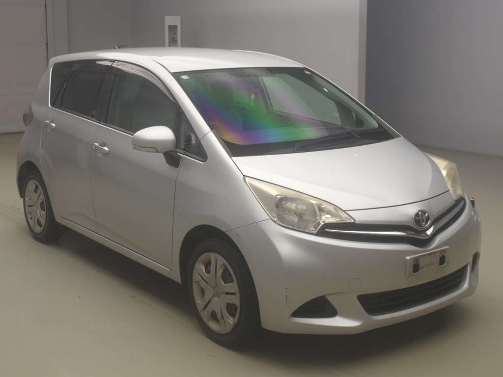 2010 Toyota Ractis NSP120[2]