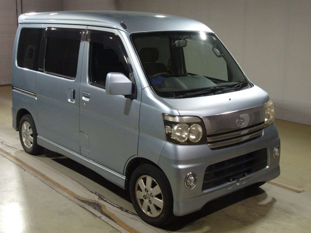 2005 Daihatsu Atrai Wagon S320G[2]