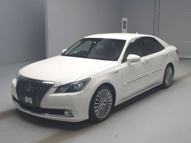 2013 Toyota Crown Majesta