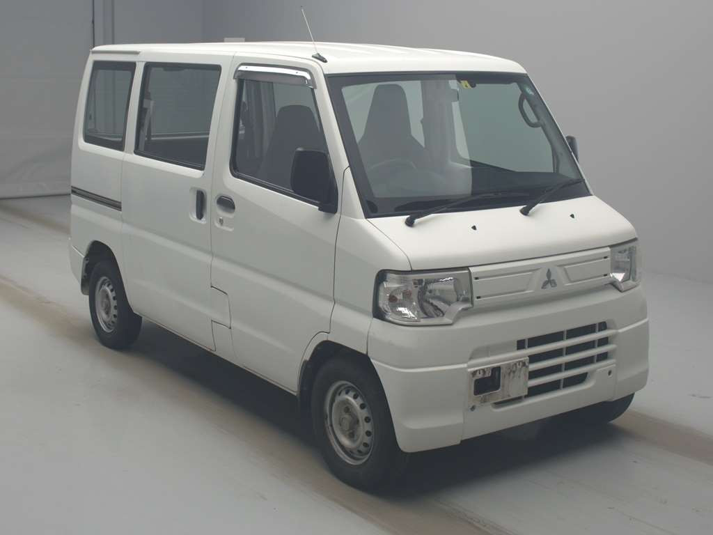 2013 Mitsubishi Minicab Van U61V[2]