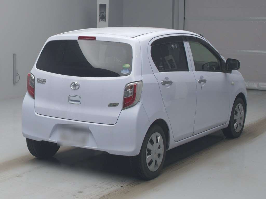 2012 Toyota Pixis Epoch LA300A[1]