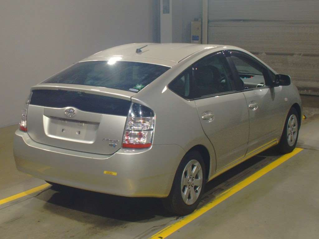 2003 Toyota Prius NHW20[1]