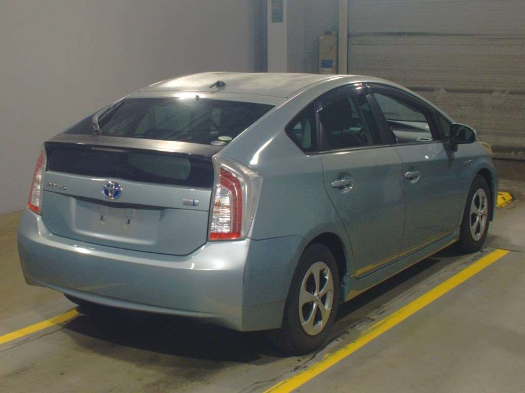 2012 Toyota Prius ZVW30[1]