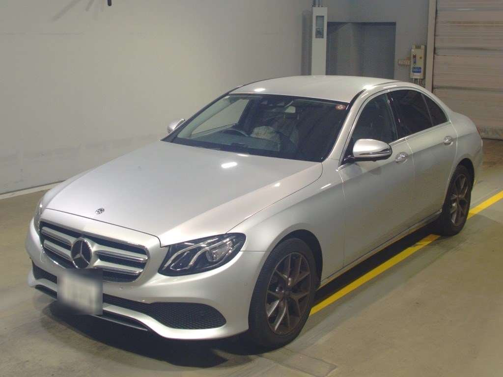 2018 Mercedes Benz E-Class 213043C[0]