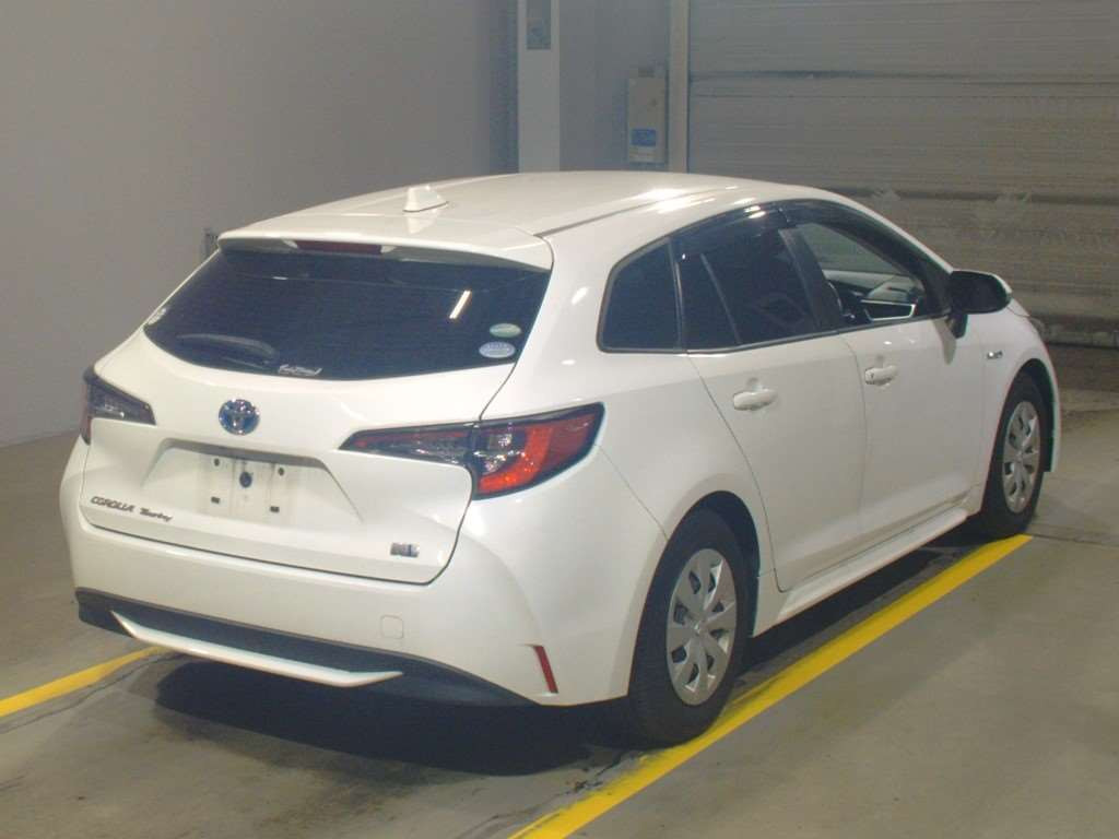 2019 Toyota Corolla Touring Wagon ZWE211W[1]