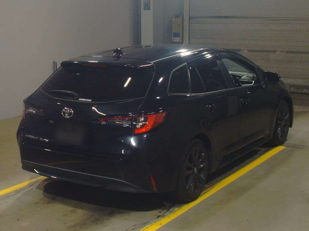 2019 Toyota Corolla Touring Wagon ZRE212W[1]